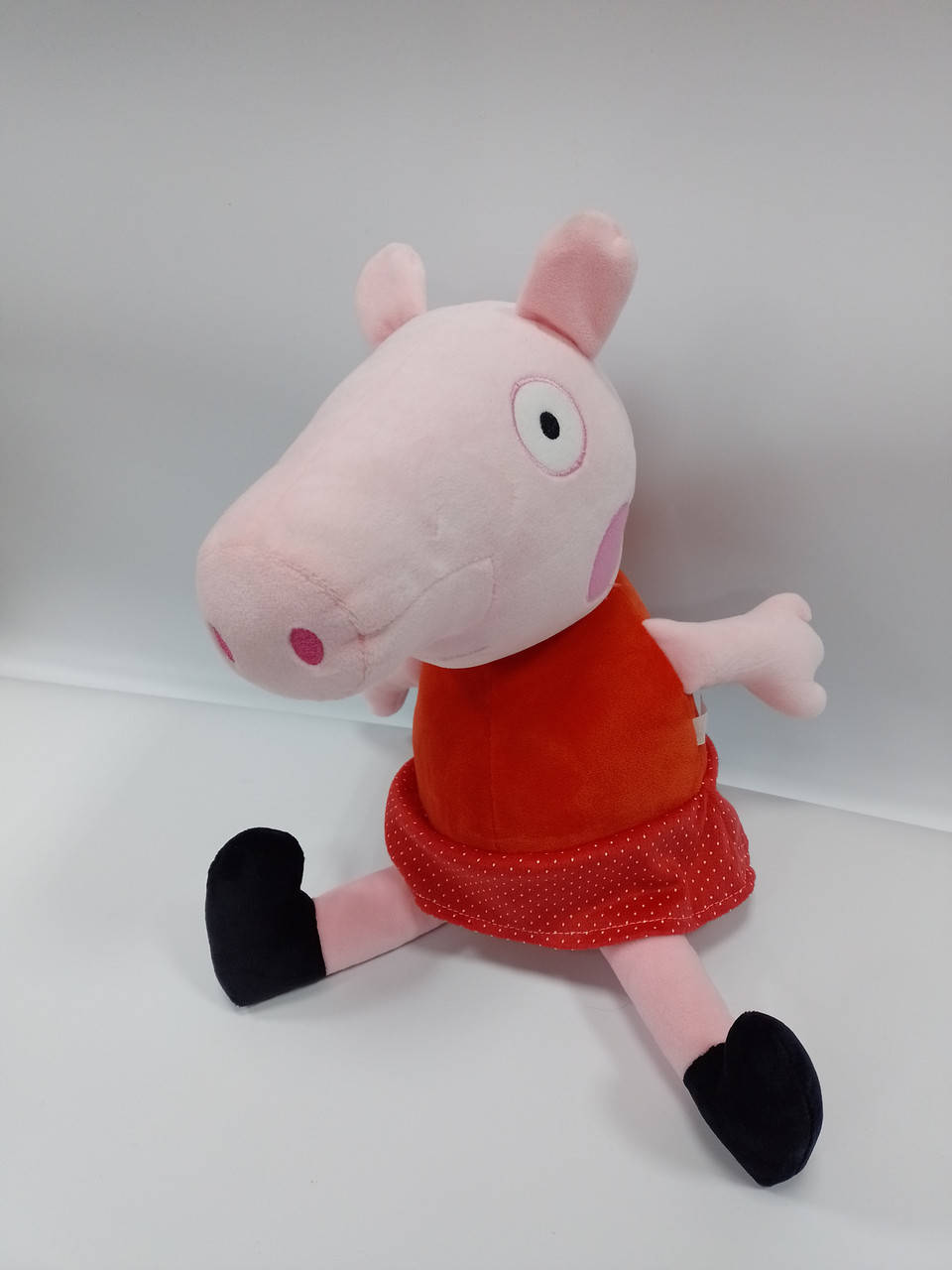 

Мягкая игрушка Свинка Пеппа в юбочке фабрика "Копыця"
