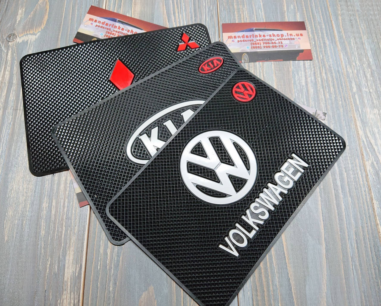 

Антискользящий коврик на панель авто Volkswagen (Фольксваген)