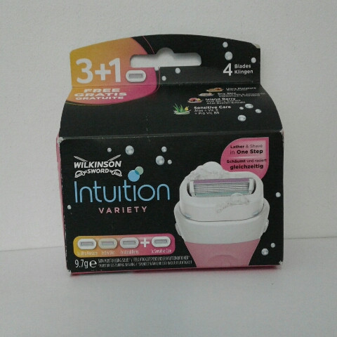 Касети жіночі для гоління Wilkinson Sword Intuition 3+1 шт. (Шик Вілкінсон Інтуїшин) пр-во Німеччина