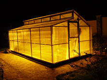 Коли краще всього встановлювати теплицю