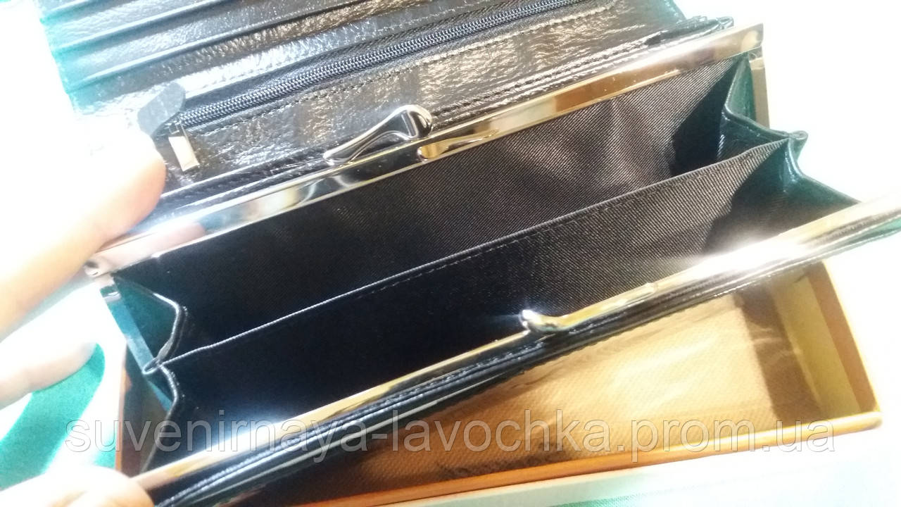 Женский кошелек из натуральной кожи ( Лак Черный ) Cossroll на магните - фото 4 - id-p627560952