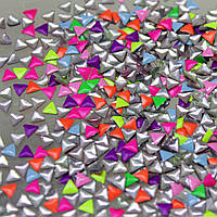 Металостразы,3х3мм.форма Треугольник.Цвет-Неоновый микс Цена за 100шт