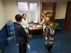 З партнерами