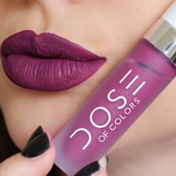 Матова рідка помада Dose of Colors колір Berry Me