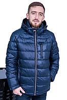 Чоловіча зимова куртка, синього кольору.