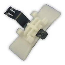 Кліпса кріплення листя (молодінгів) на Мерседесі