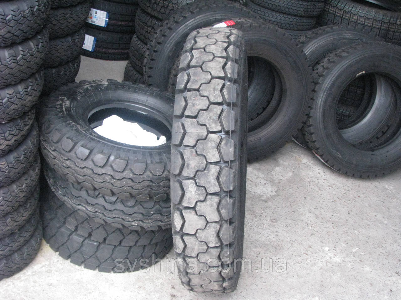 Всесезонні універсальні вантажні шини на ГАЗ ПАЗ 8.25R20 (240-508R) Росава ВС-57, У-2, 10 нс, 12 нс