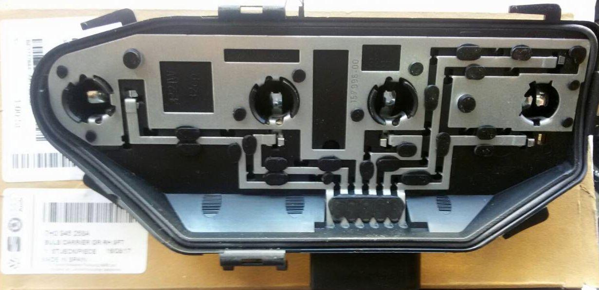 VAG 7H0945258A Плата заднього ліхтаря ліва Transporter T5 Multivan