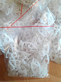 Гачки для штор і карнизів