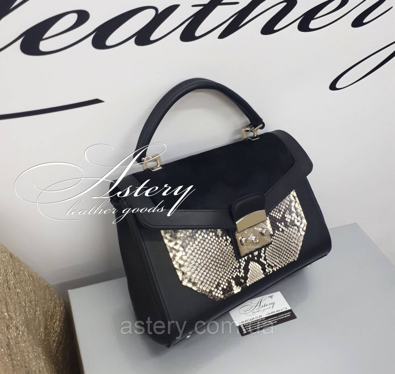 Женская черная классическая сумка NORA с натуральным питоном - фото 2 - id-p629885854