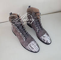 Жіночі сірі черевики на шнурівці зі шкіри з пітоном