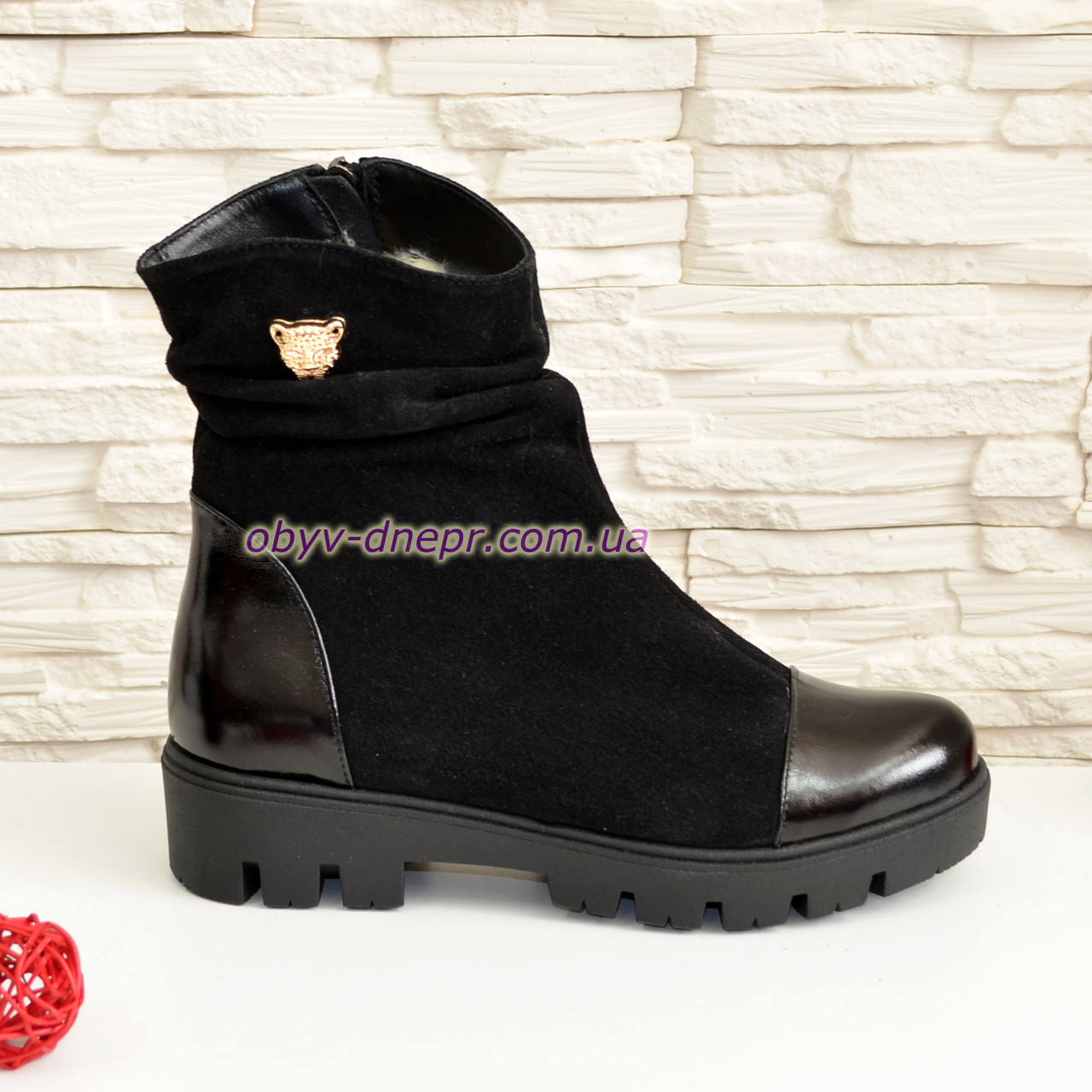 Черевики жіночі на тракторній підошві, натуральна чорна замша і лак, фото 1