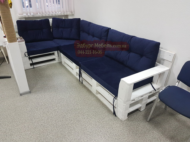 Угловой диван из поддонов Угловой диван из поддонов