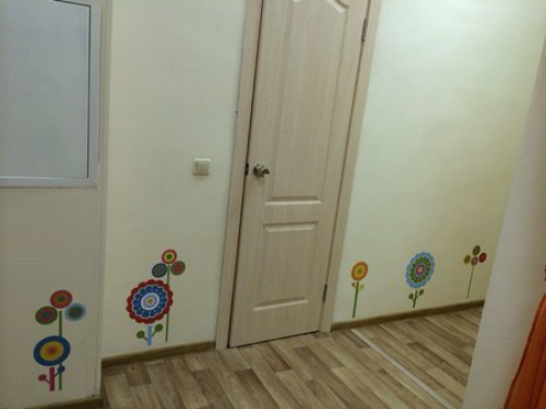 Вінілова наклейка на стіну в дитячу кімнату "Дивні квіти" - фото 9 - id-p630045430