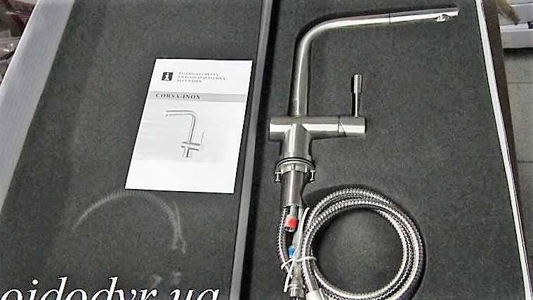 Змішувач кухонний Blue Water Corsa inox (нержавіюча сталь) з висувним душем