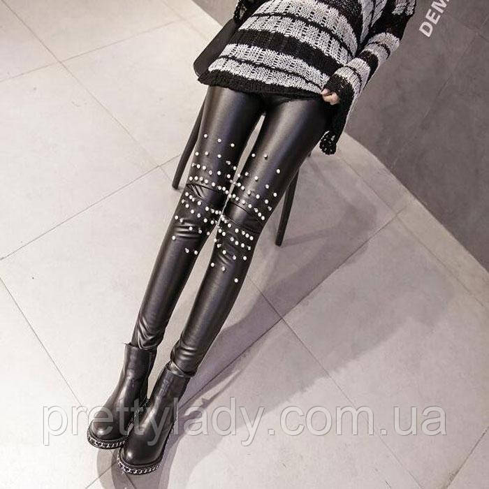 Жіночі лосини утеплені з еко-шкіри з намистинами чорні