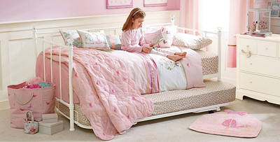 Постільна білизна,ковдри,подушки