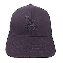 Чорна бейсболка з чорним логотипом