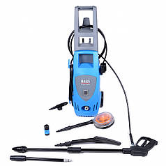 Мийка високого тиску з набором аксесуарів