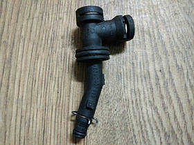 Трубка вижимного підшипника (трійник) Renault Trafic, Opel Vivaro 2001-2014, 8200057020 (Б/У)