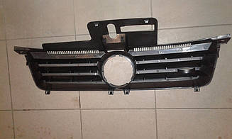 Ришітка радіатора VW Colf 4