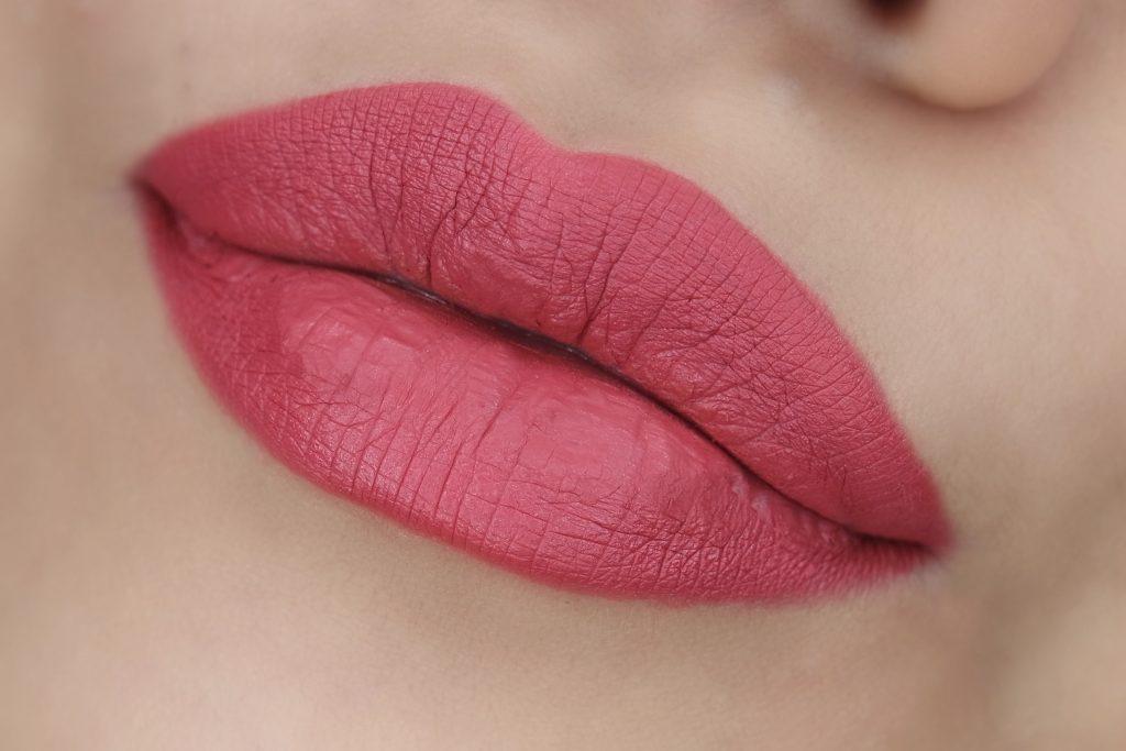 Помада Kylie Cosmetics Matte liquid lipstick колір Kristen