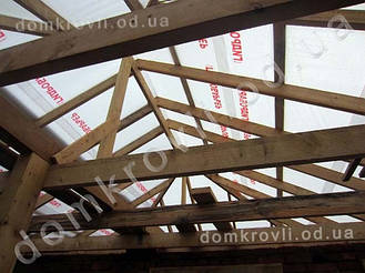 Александровка Возведение вальмовой ломанной кровли из металлочерепицы Валенсия. 17