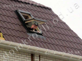 Александровка Возведение вальмовой ломанной кровли из металлочерепицы Валенсия. 23