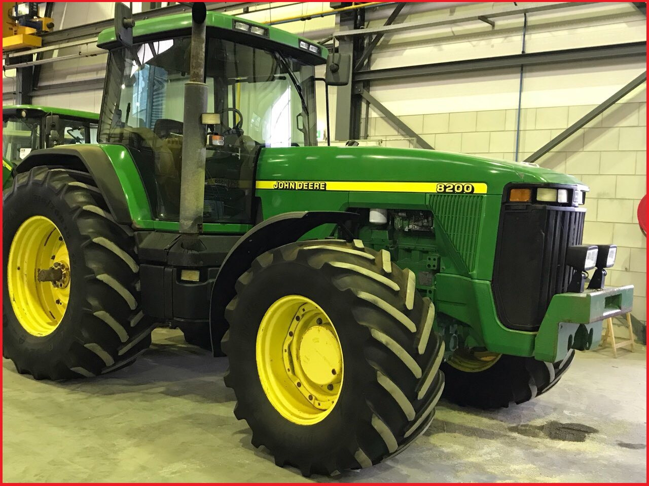 John Deere 8200