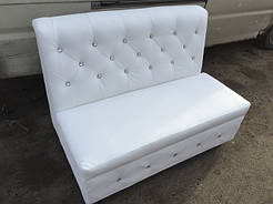 Дивани з декоративною строчкою