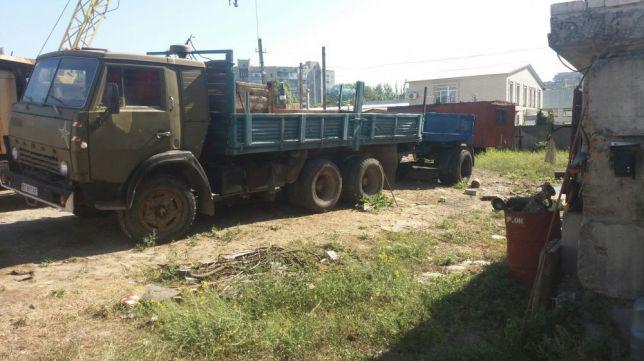 Камаз з причепом