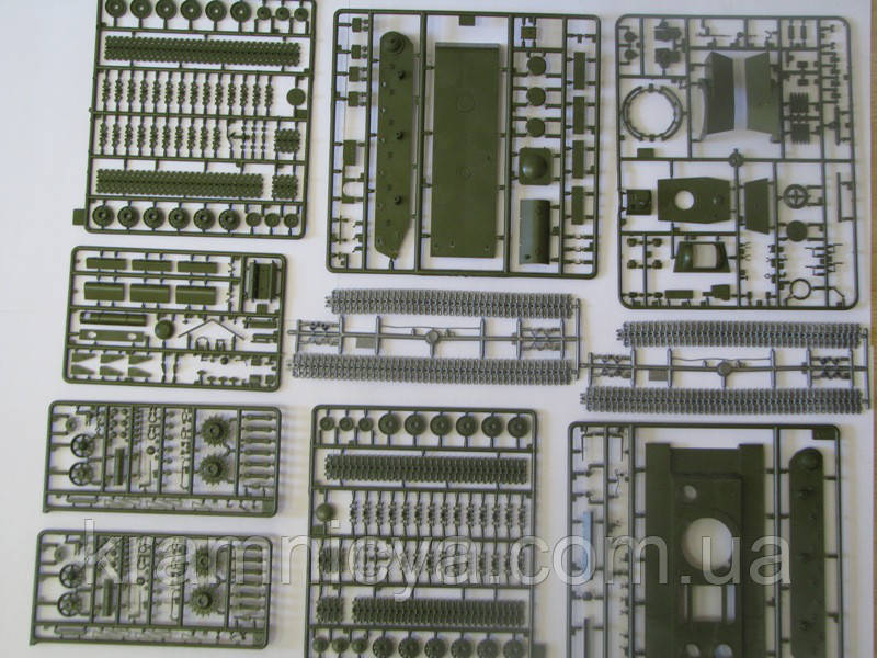 Советская боевая машина BM-13-16 (Катюша) (ICM72814) - фото 6 - id-p634708482