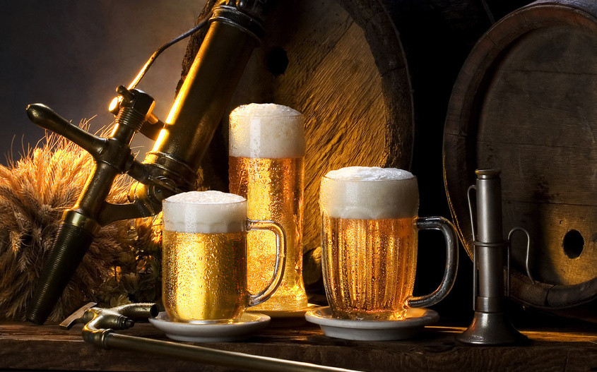 Картина з бурштину "Пивний бум" купити декор у кафе та ресторан, фото 1