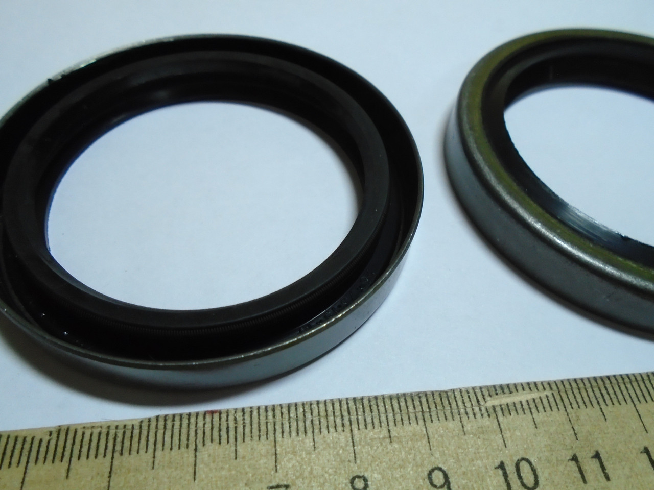 Купить Сальник передней ступицы Нива ВАЗ 2121 БРТ 1шт, цена 110 ...