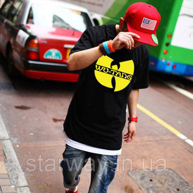 Чорна стильна футболка з жовтим принтом wu tang clan
