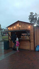 При строительстве деревянных торговых павильонов Вы сэкономите на отоплении и электричестве.

Деревянные киоски павильоны отлично выглядят, а если добавить элементы декора (колёса, ставни, решётки и так далее), то получаются очень оригинальные МАФы