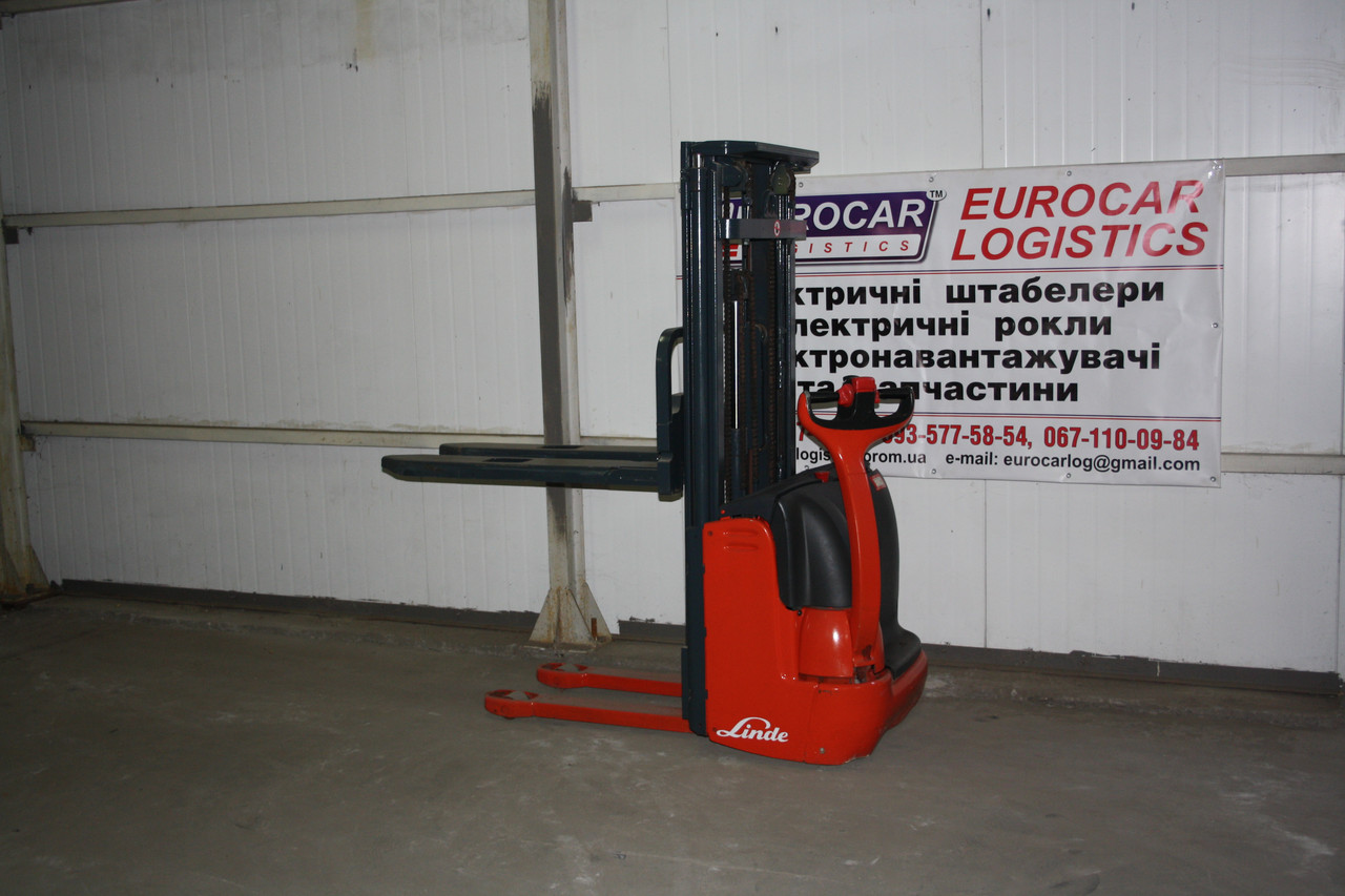  Самохідний штабелер електричний LINDE L12 1,2т 4,2 м Короткий