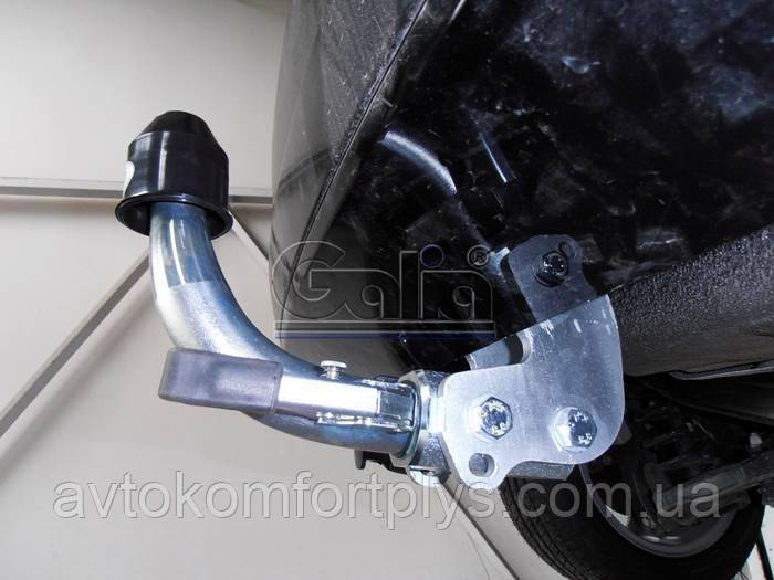 Фаркоп Ford Focus хетчбек 2004-2011