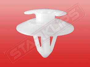 Кліпса кріплення панелі на Мерседесі