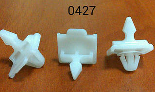 Кліпса кріплення молдингу на Мерседес