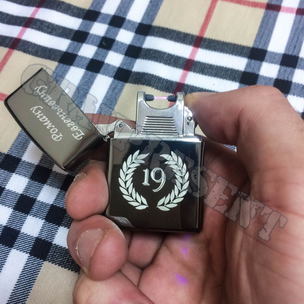 Імпульсна запальничка USB з нанесення гравіювання. Чорна