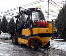 Газовий навантажувач телескопічний 2,5 тонни JCB б/у, фото 3
