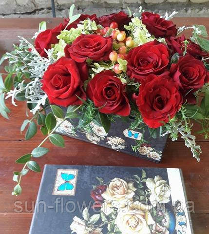 Композиція квіткова в декоративній коробці, фото 1