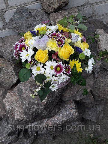 Жовті троянди в капелюшній коробці, фото 1