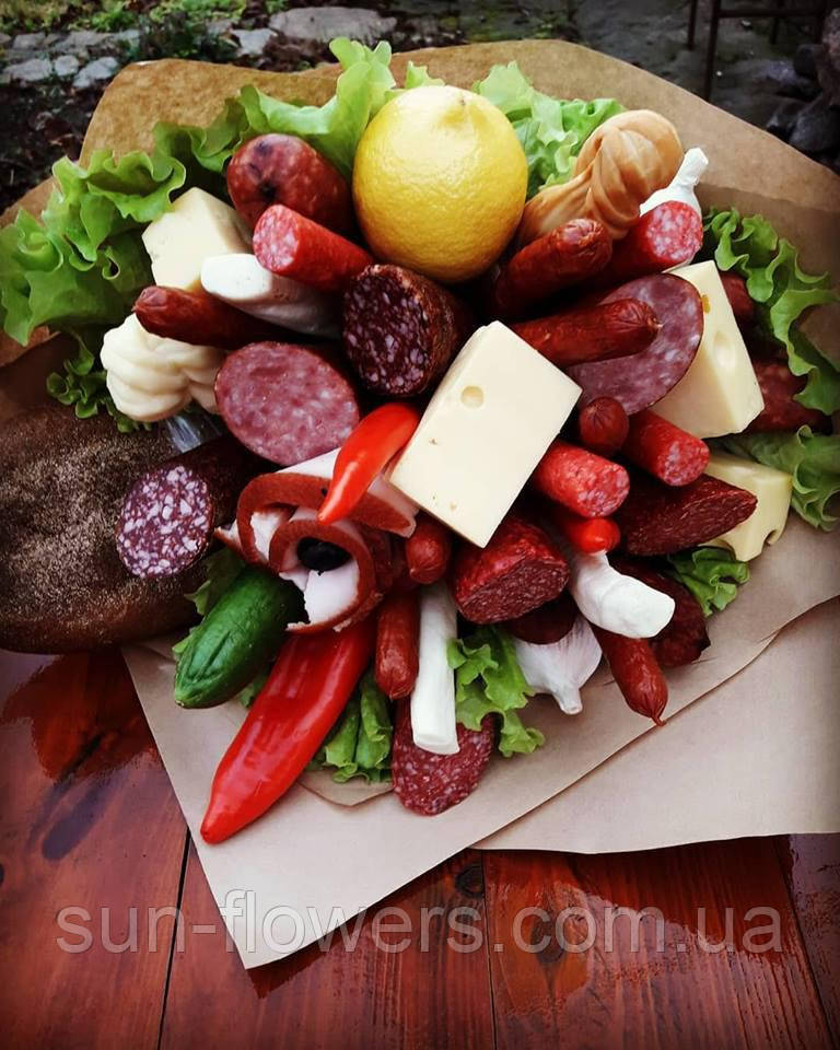 Гастрономічний букет з ковбаскою, сиром, овочами, фото 1