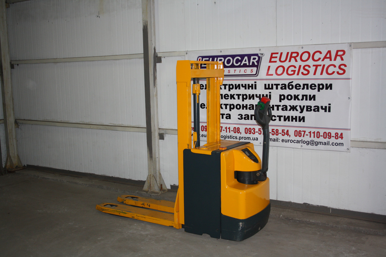 Б/У Штабелер електричний повідковий Jungheinrich EJD 220 1т 2.4 м 2011 батарея