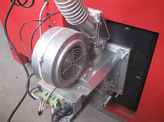 Пеллетный   котел RED LINE MAX 75 кВт с 
Пеллетной горелкой ECO -PALNIC UNI MAX 70 кВт.
Отапливает производственное здание 800 м.кв компании ТОВ СТЕКЛОПЛАСТИК, г. Бердянск.