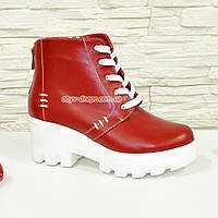 Ботинки женские кожаные на шнуровке, красный цвет