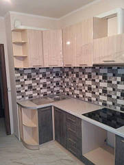 кухня "Хай Тек" - корпус дуб молочний, фасад груша кавова/ дуб срібло