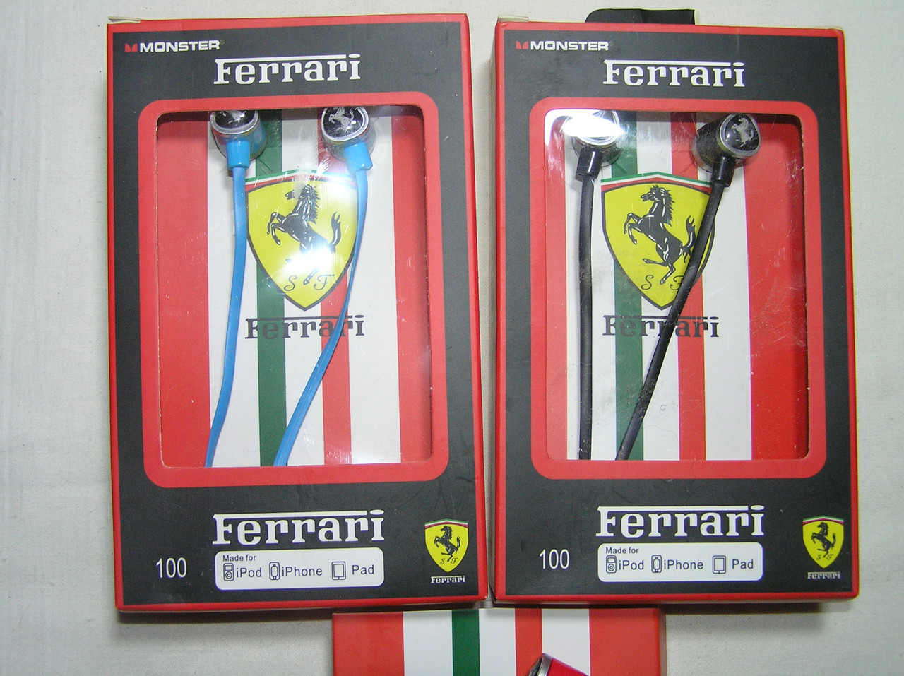 Навушники Вакуумні Ferrari кольорові в упаковці